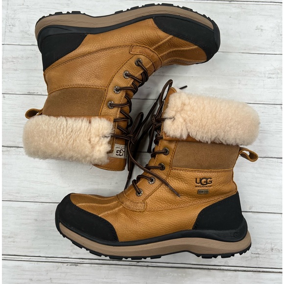 UGG Women’s Adirondack III Winter Sheepskin Boots Size 9 - Picture 1 of 12